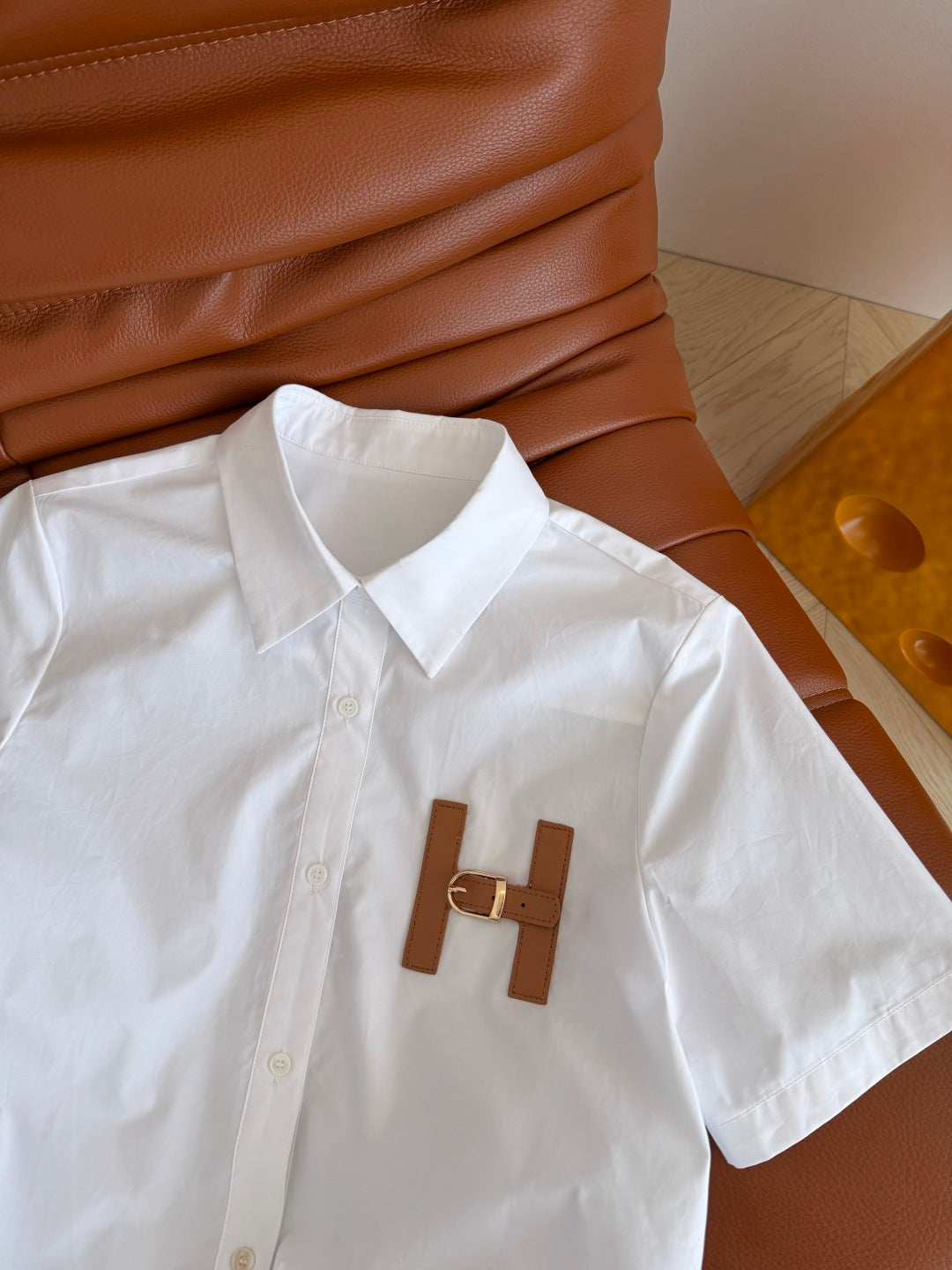 Short sleeve shirt