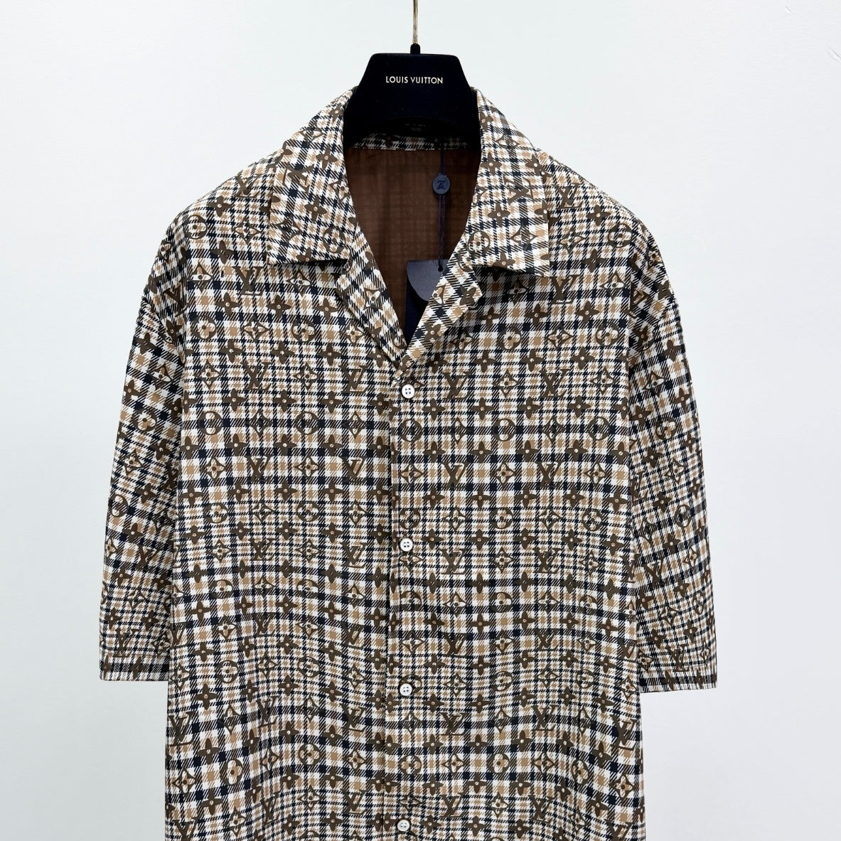 Short sleeve shirt