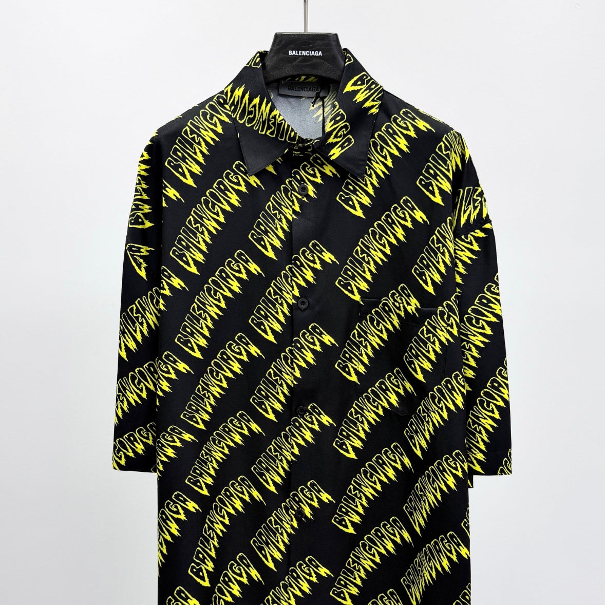 Short sleeve shirt