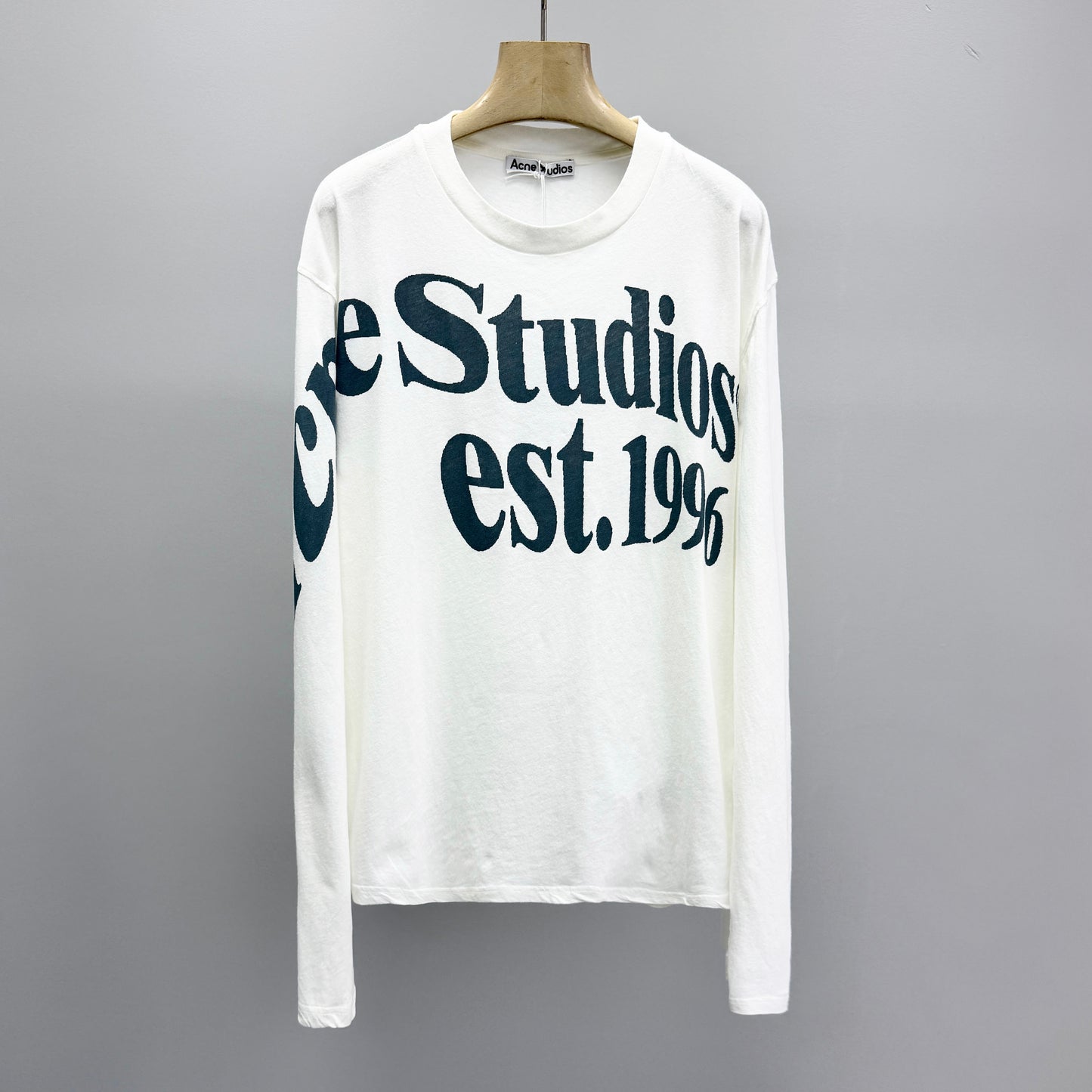 Long sleeve shirt