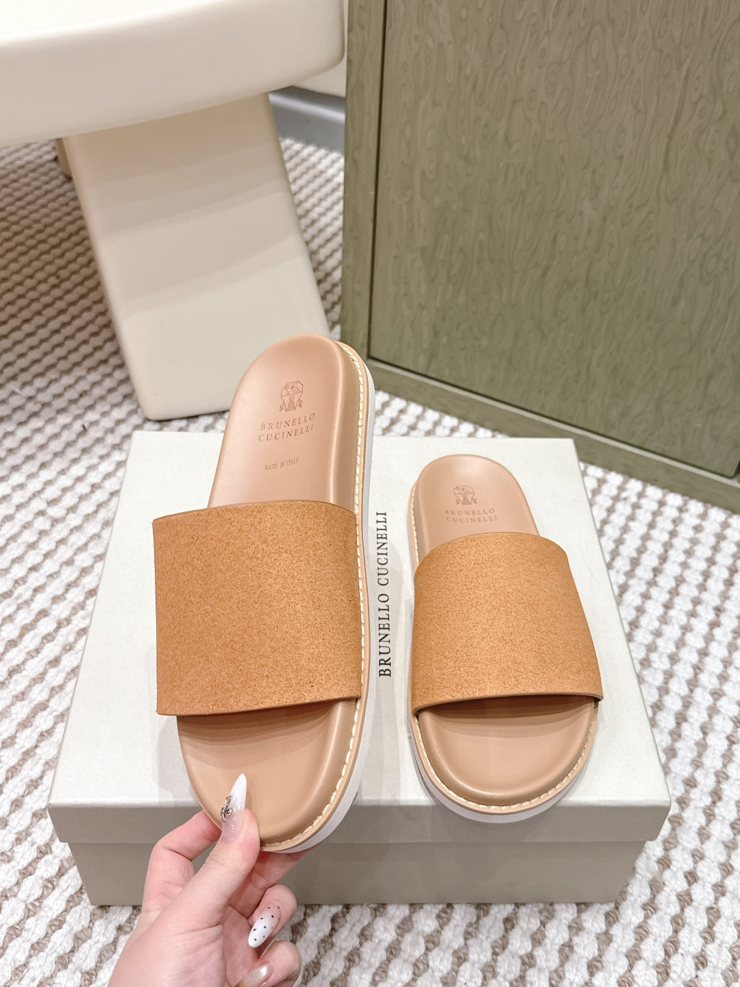 Slippers