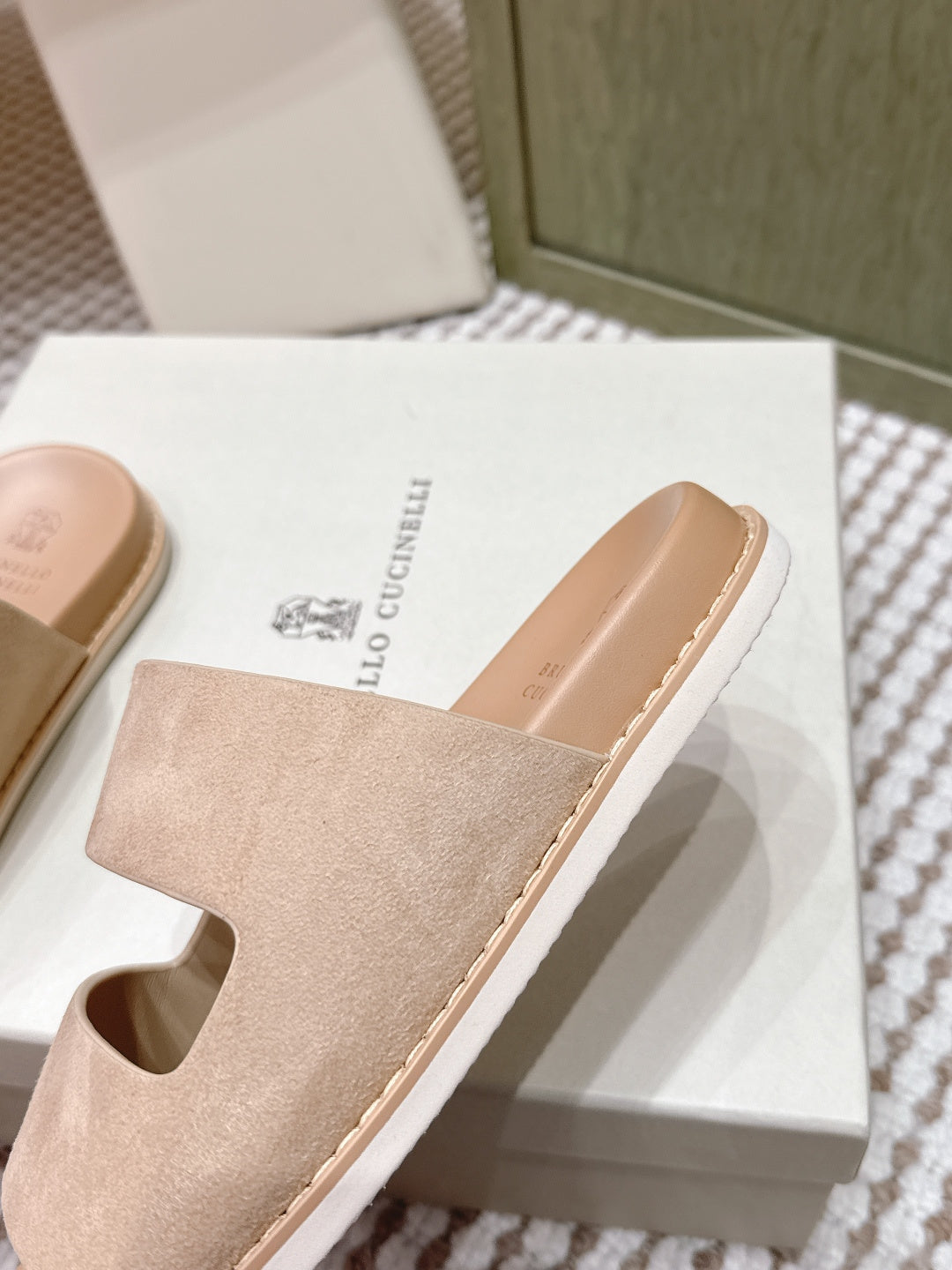 Slippers