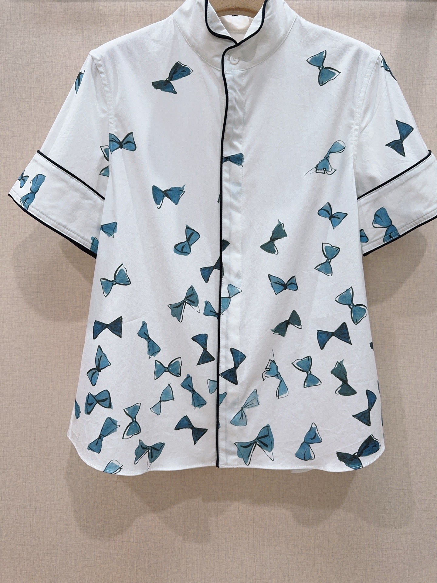 Short sleeve shirt