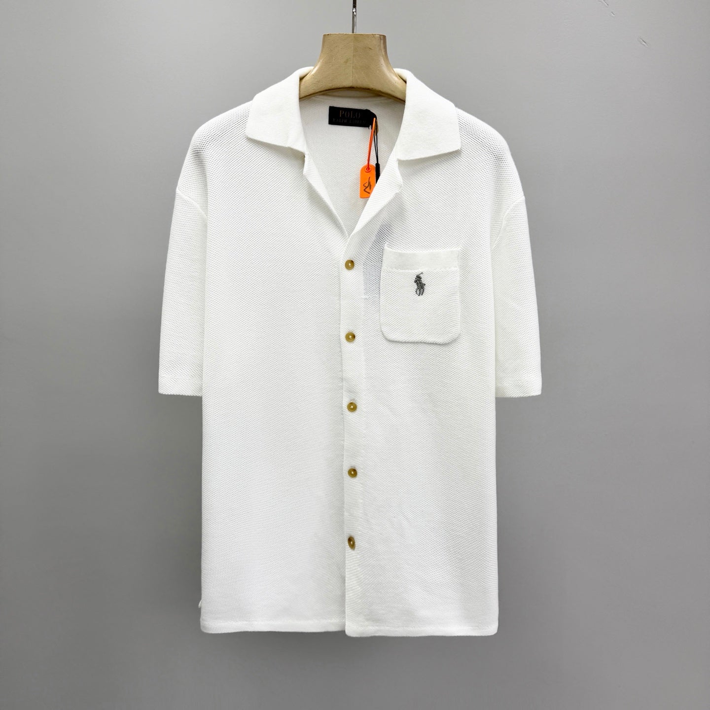 Short sleeve shirt