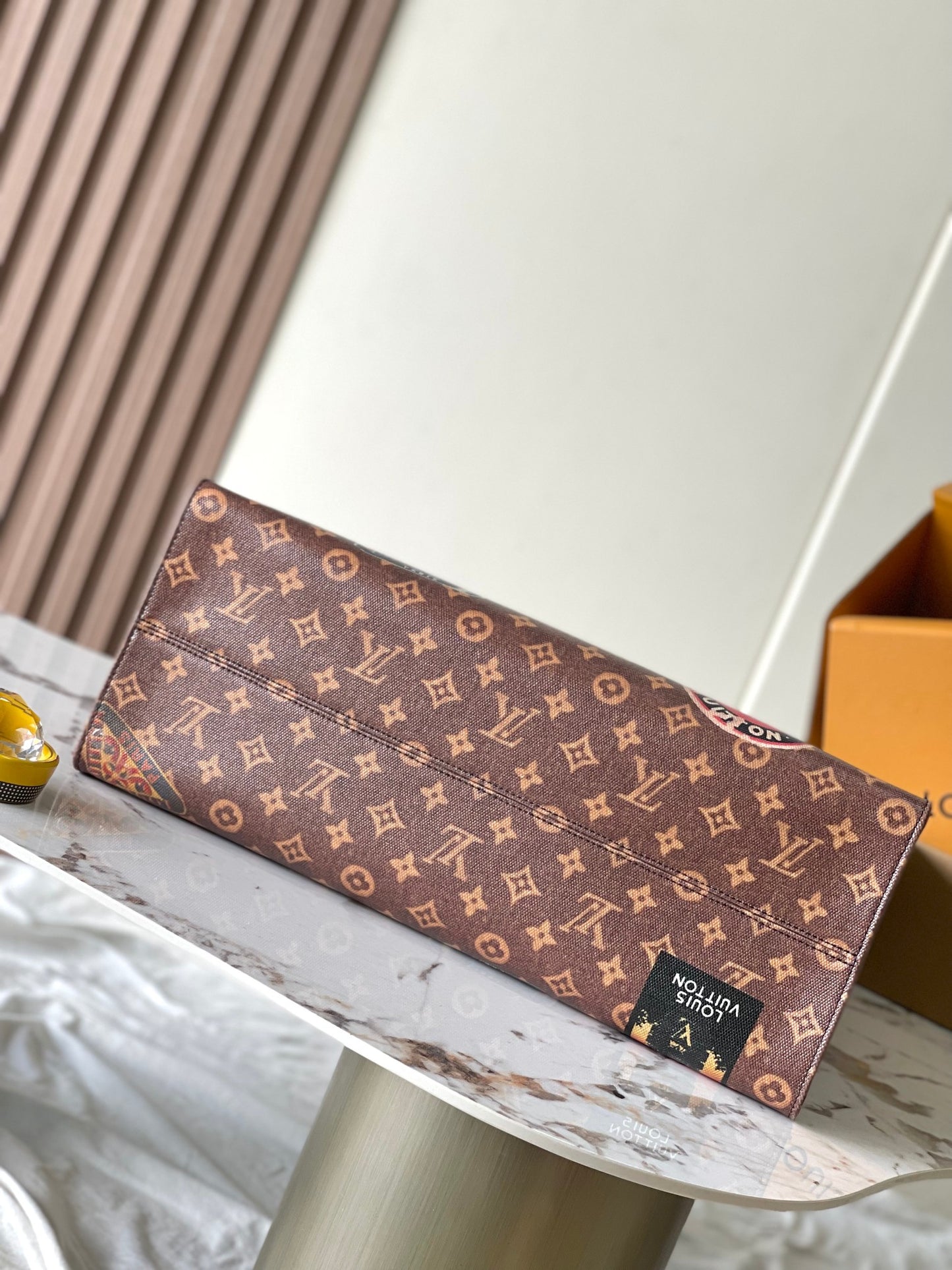 Handbag