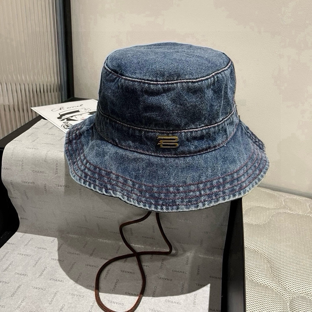Bucket Hat