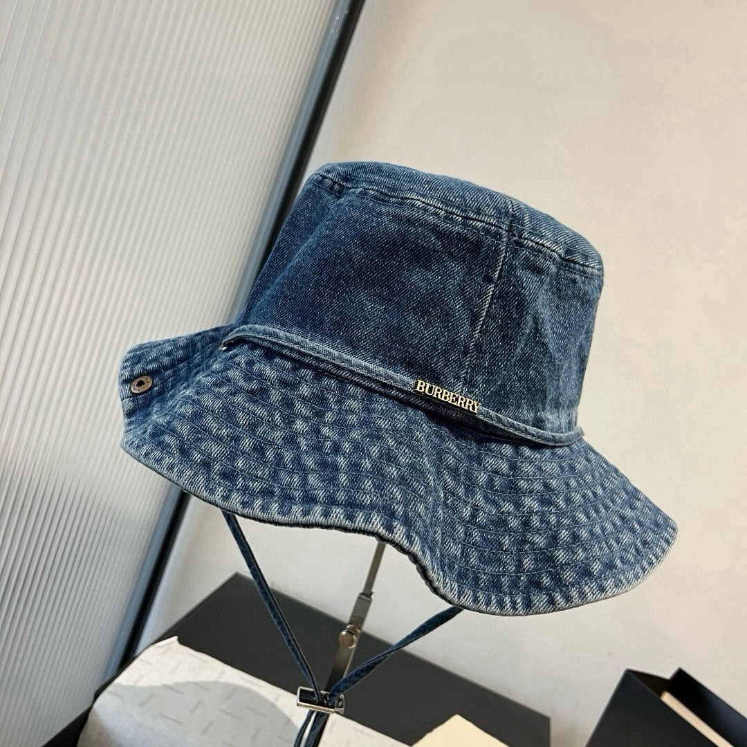 Bucket Hat