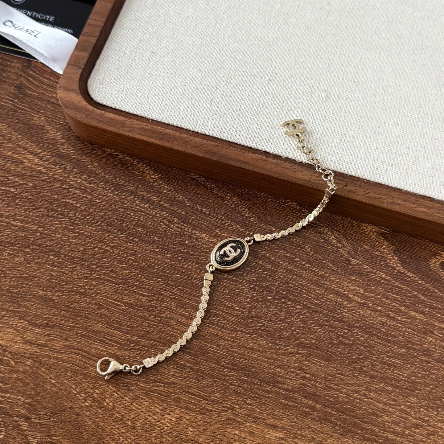 Bracelet