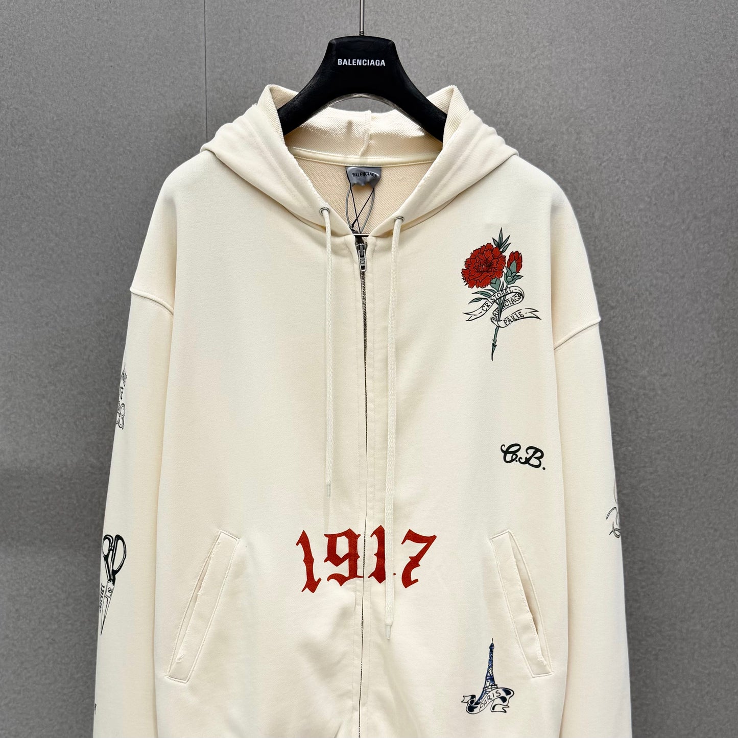Sweatshirt