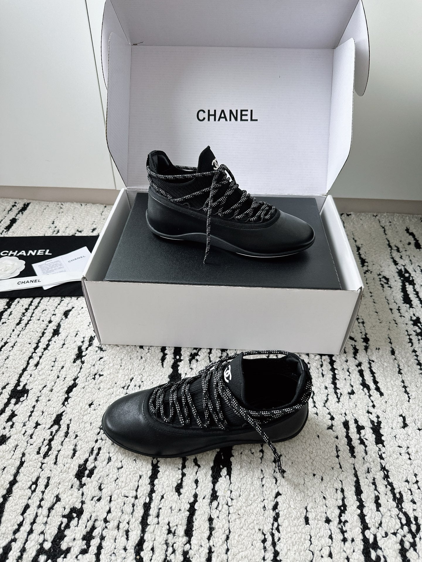 Sneakers