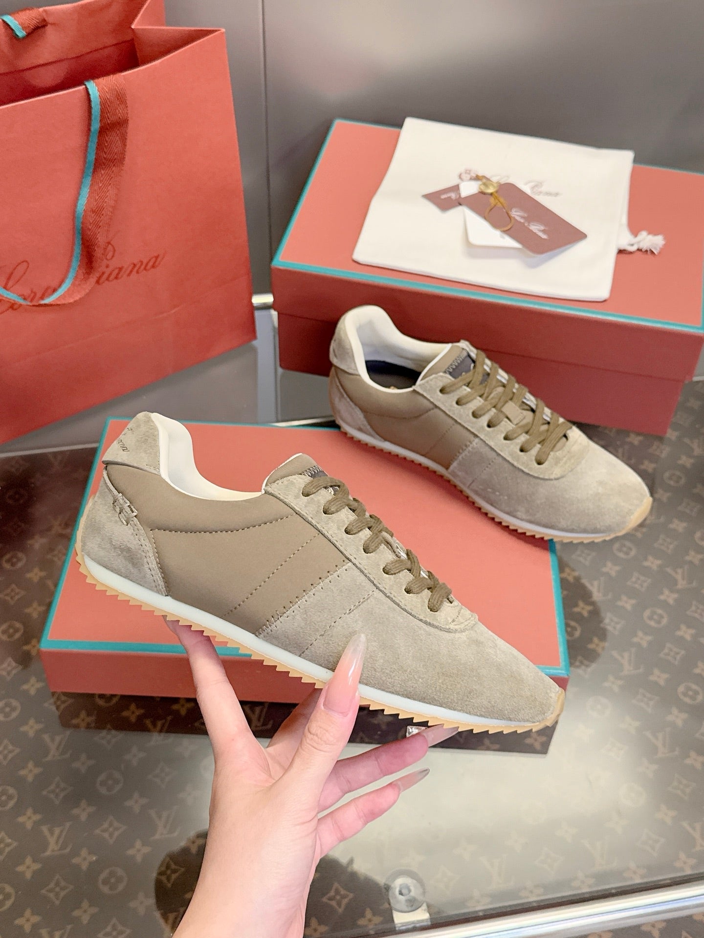Sneakers