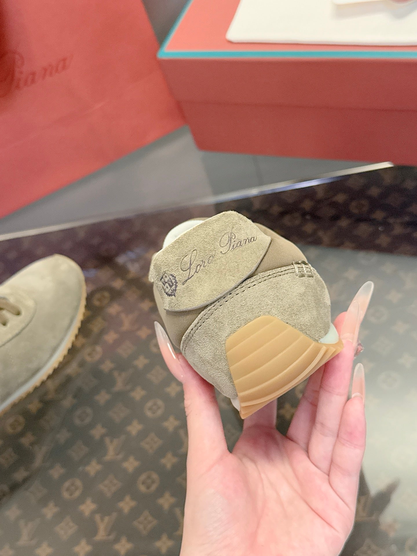 Sneakers