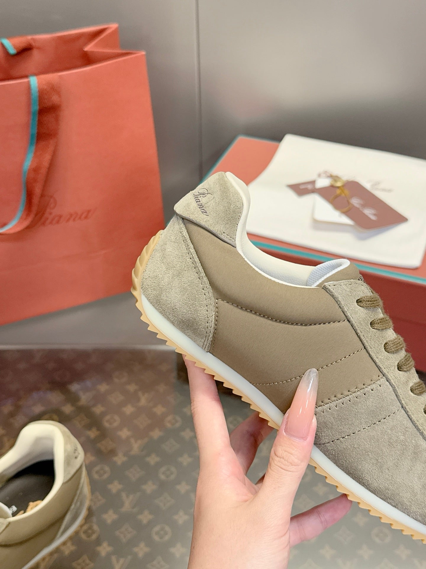 Sneakers