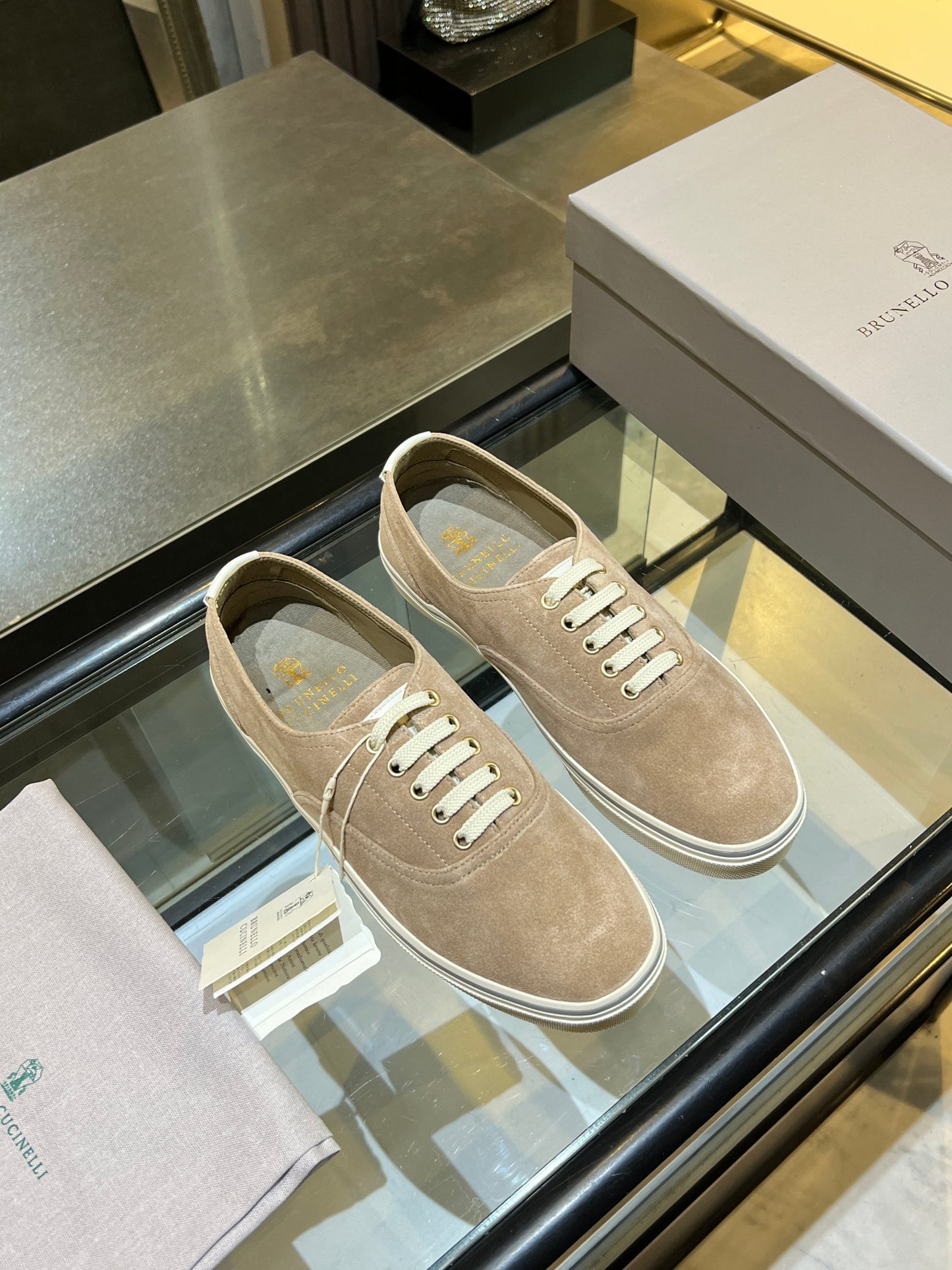 Sneakers