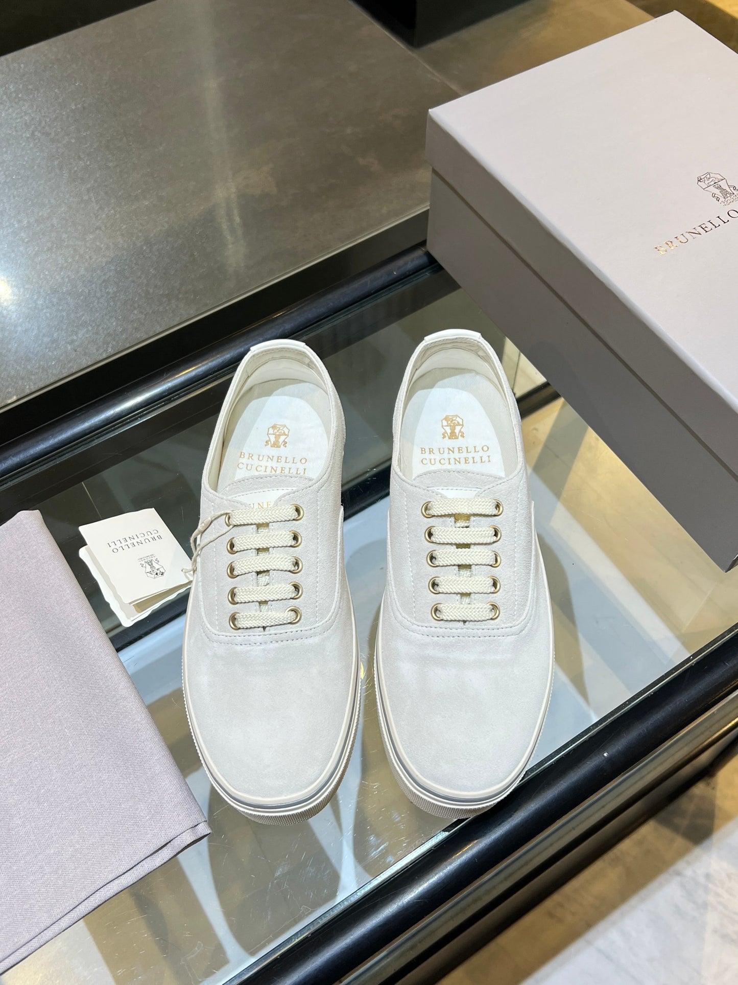 Sneakers