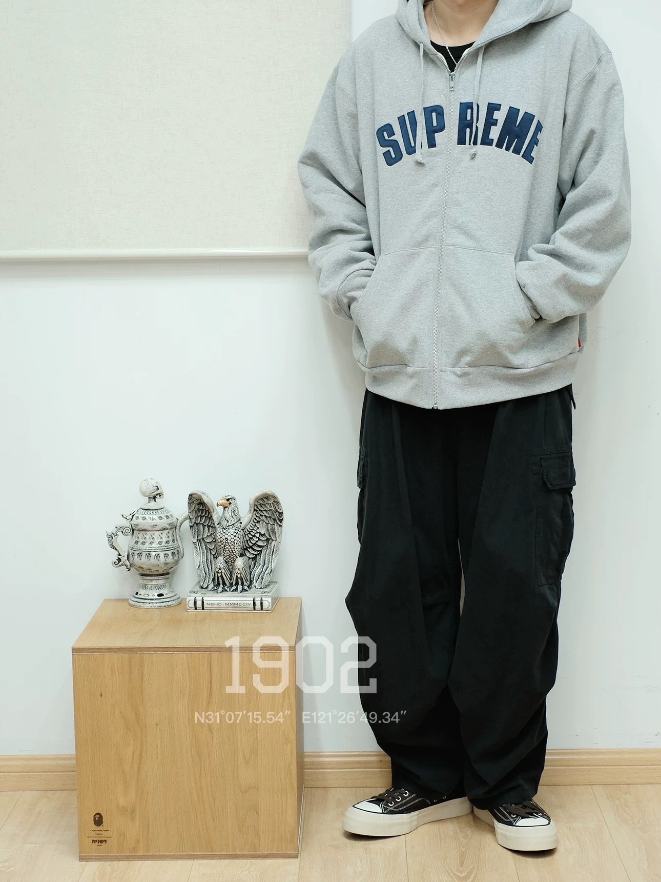Sweatshirt