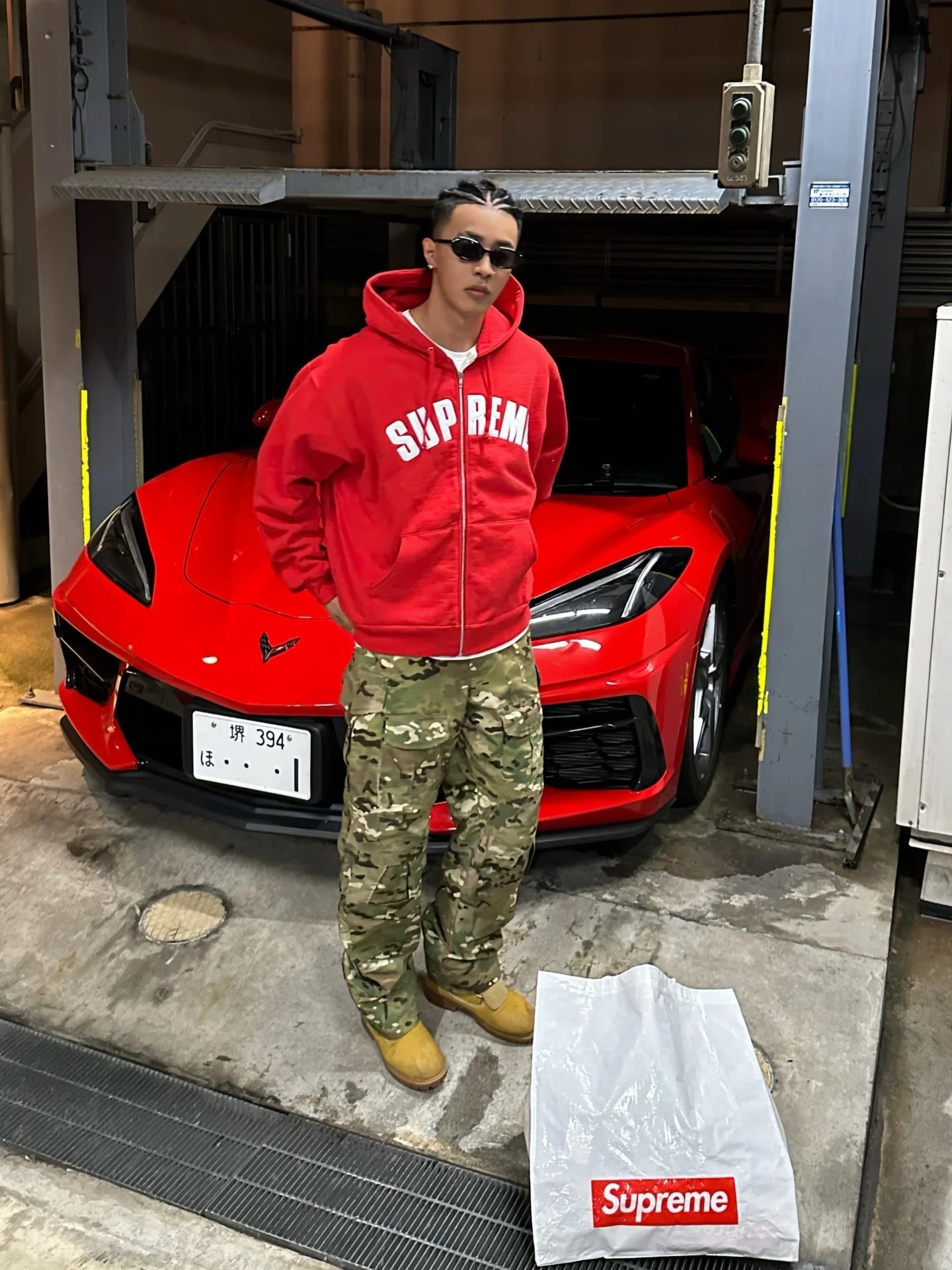 Sweatshirt