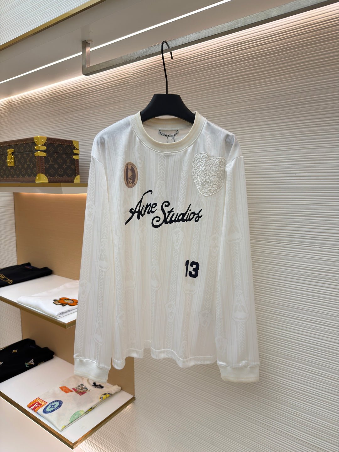 Long sleeve shirt