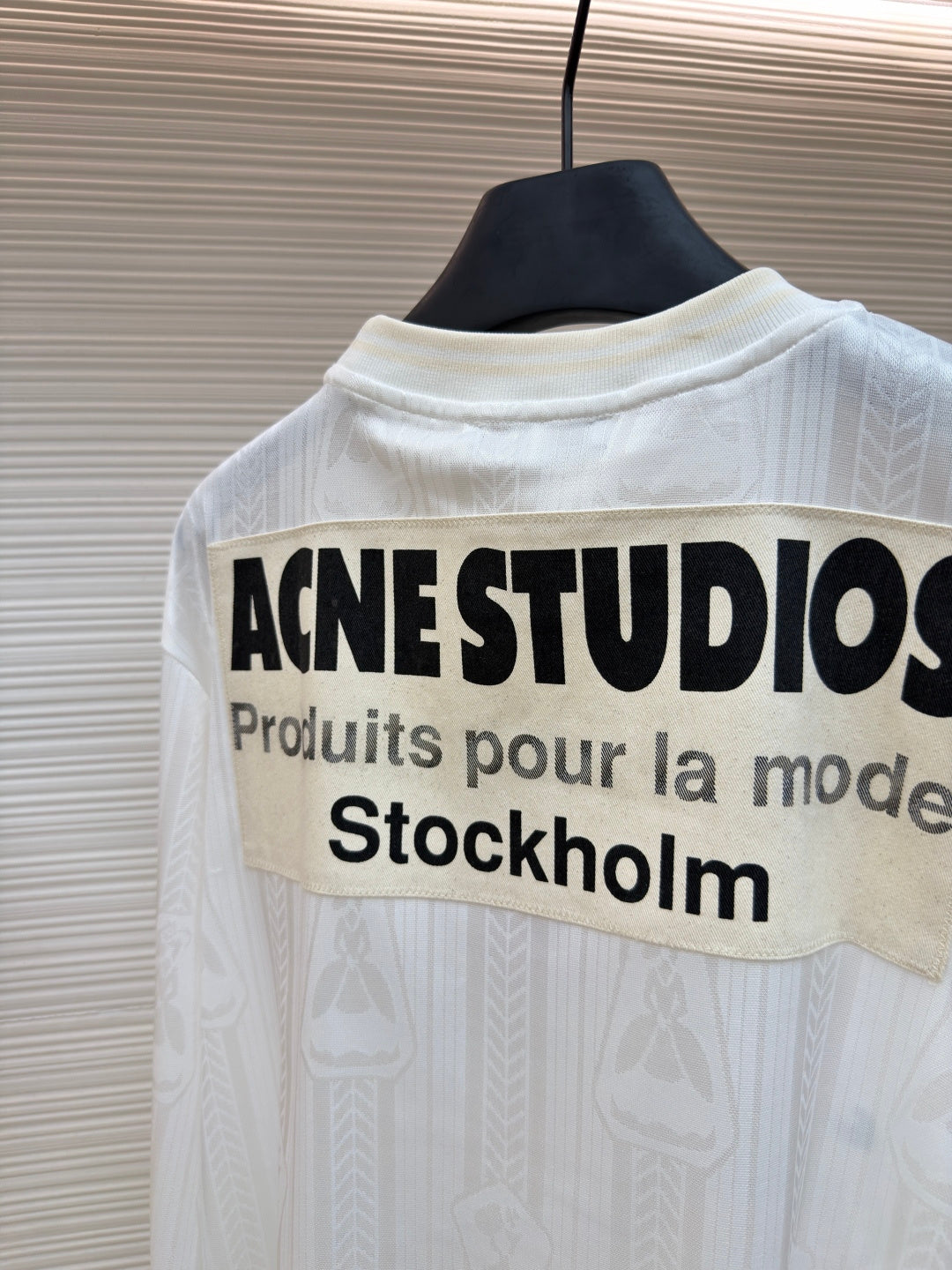Long sleeve shirt