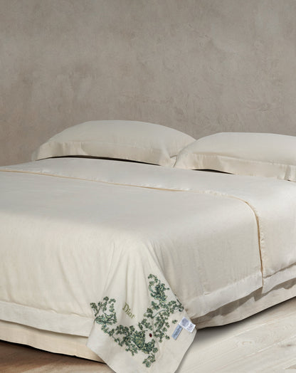 Canvas of Jouy Clover Silk Duvet