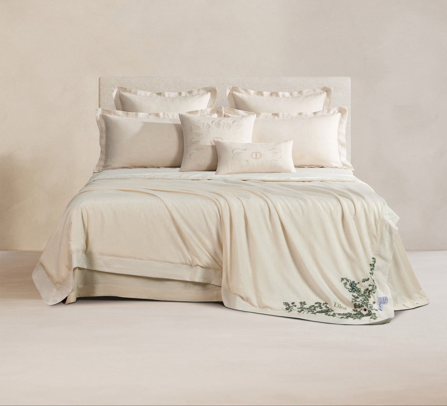 Canvas of Jouy Clover Silk Duvet