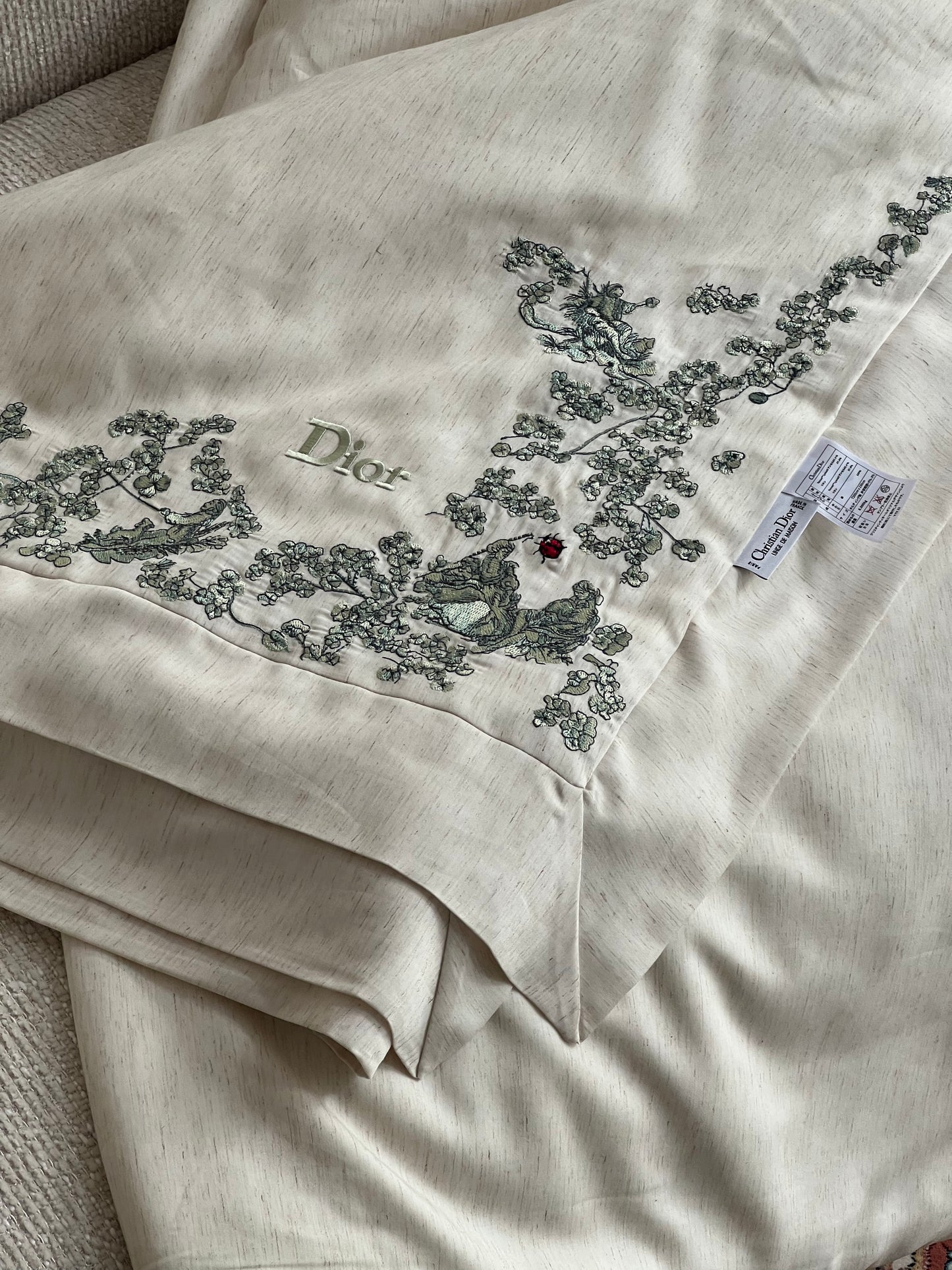Canvas of Jouy Clover Silk Duvet
