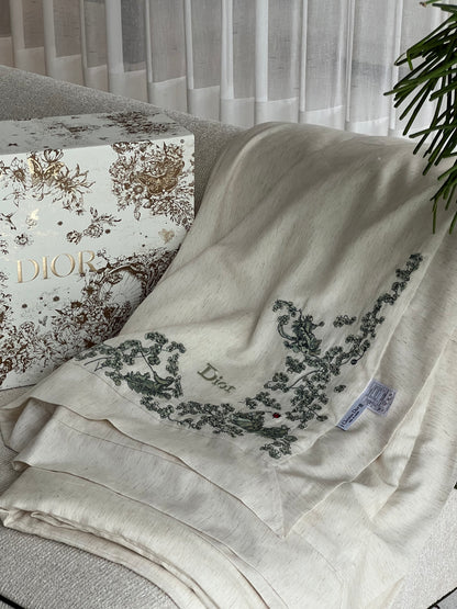 Canvas of Jouy Clover Silk Duvet