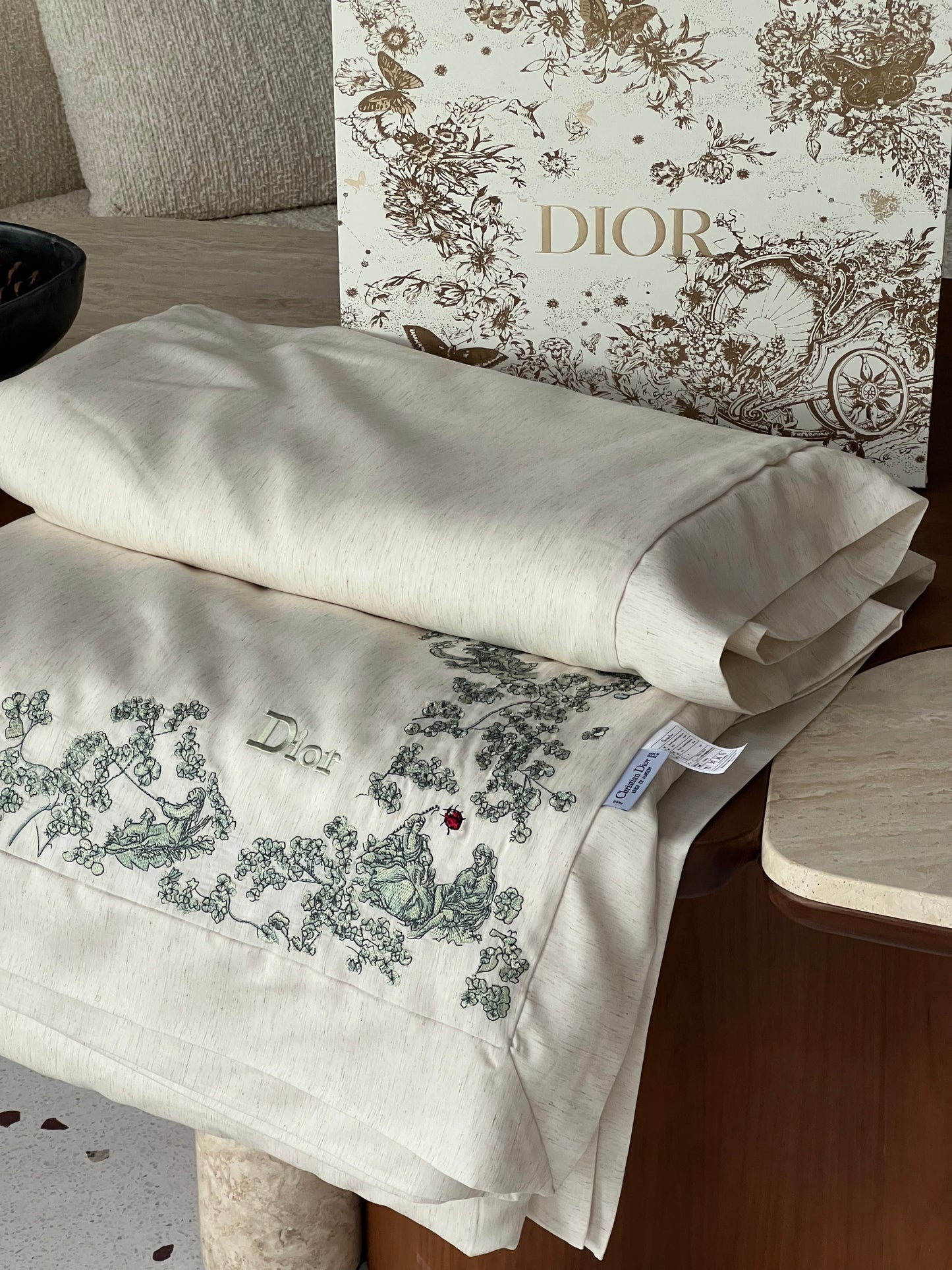 Canvas of Jouy Clover Silk Duvet