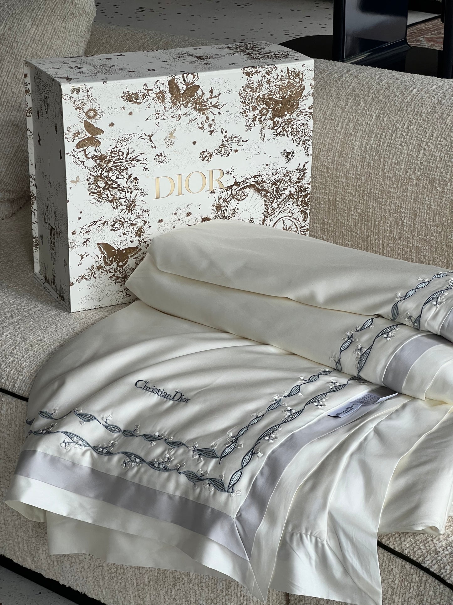 Maison Bamboo Pavilion Silk Duvet