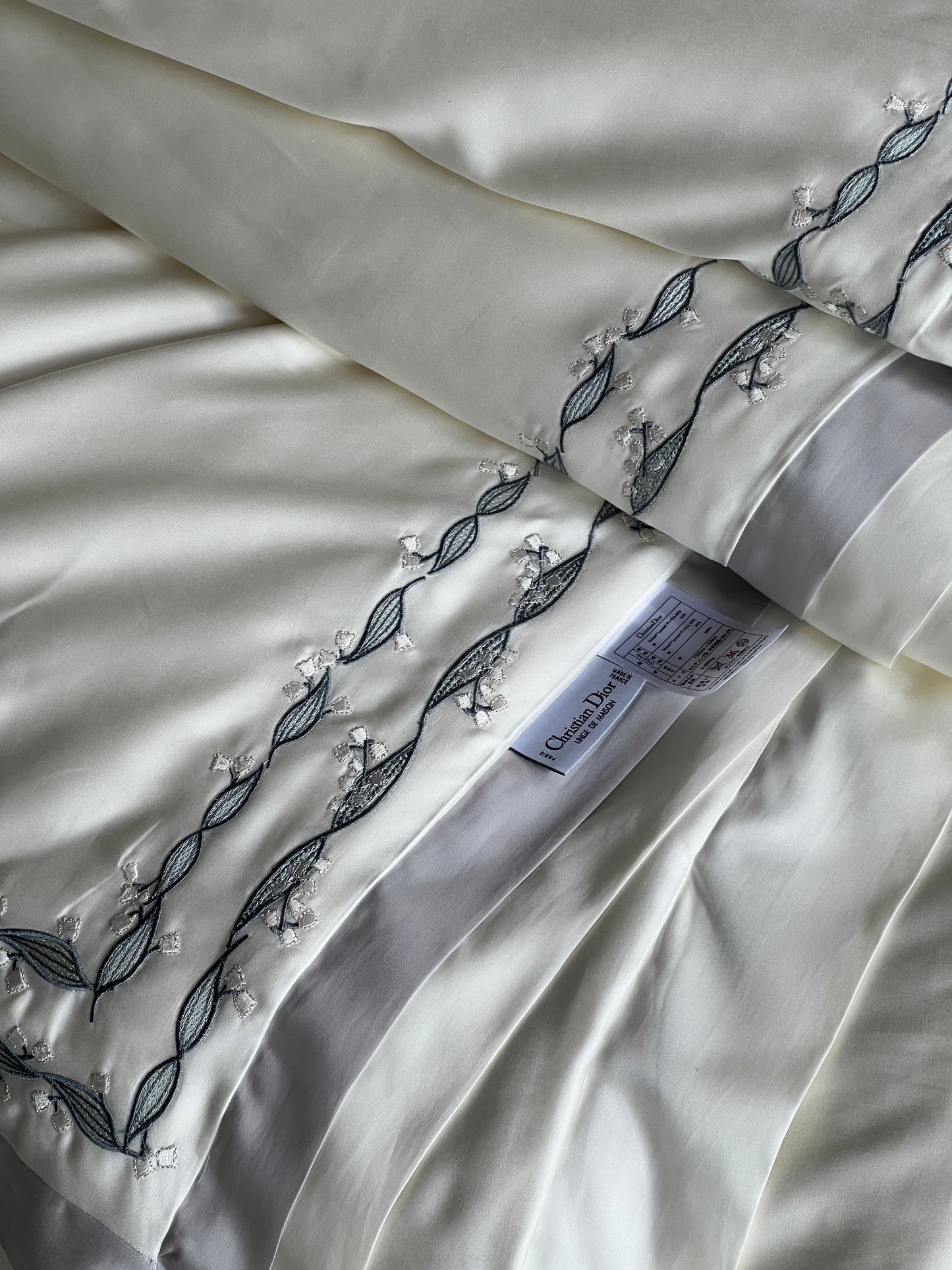 Maison Bamboo Pavilion Silk Duvet