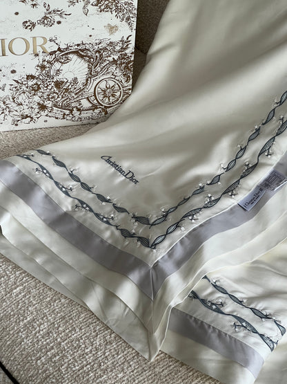 Maison Bamboo Pavilion Silk Duvet