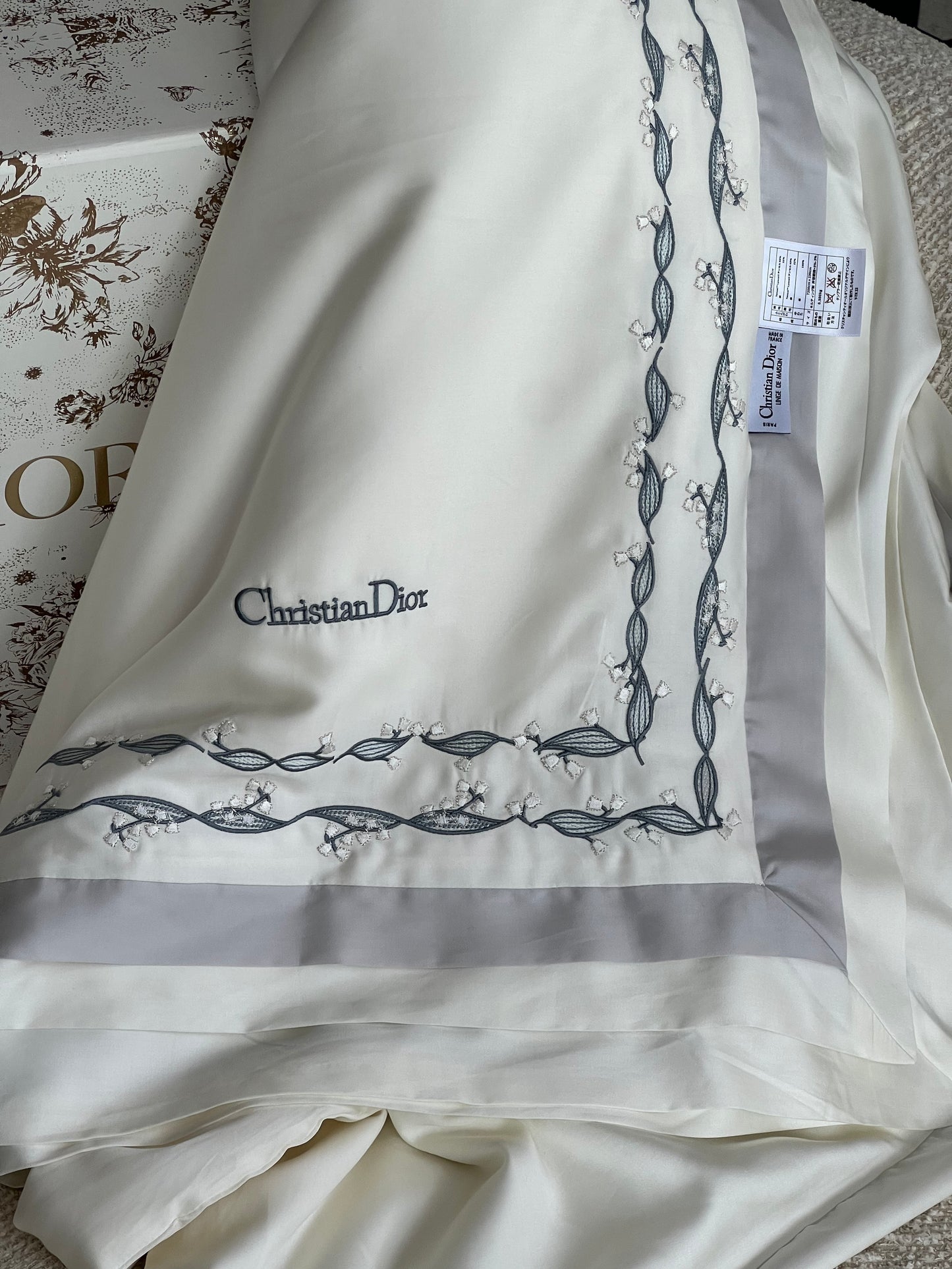 Maison Bamboo Pavilion Silk Duvet