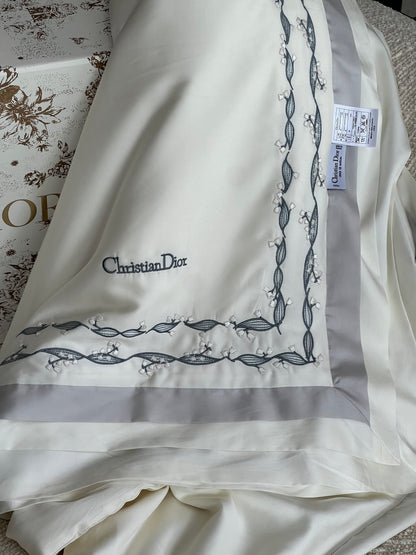 Maison Bamboo Pavilion Silk Duvet