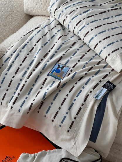 Animaux Blocks Silk Throw Blanket