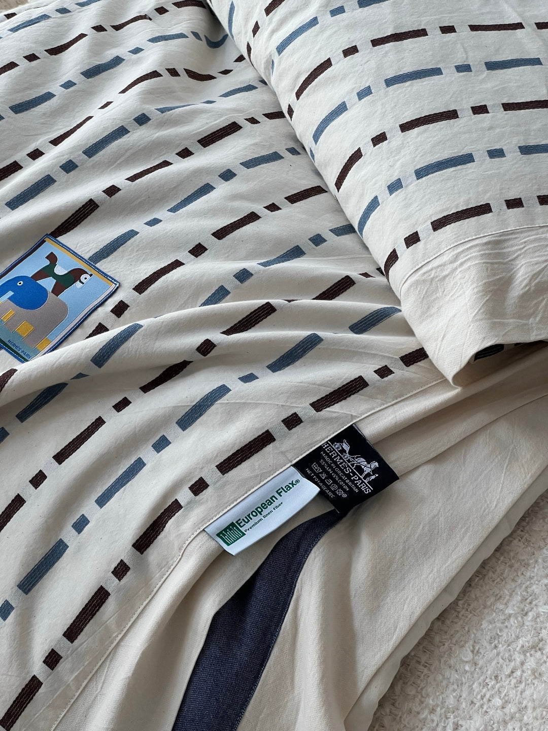 Animaux Blocks Silk Throw Blanket