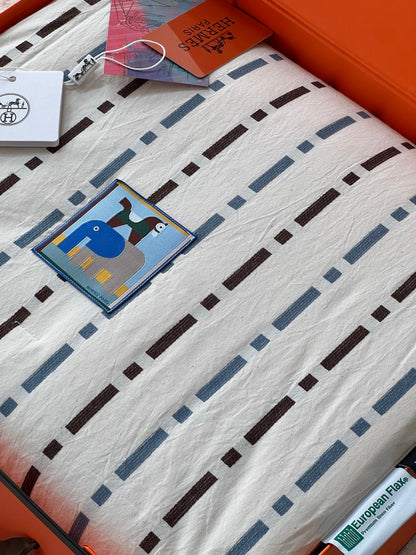 Animaux Blocks Silk Throw Blanket