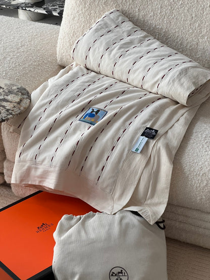 Animaux Blocks Silk Throw Blanket