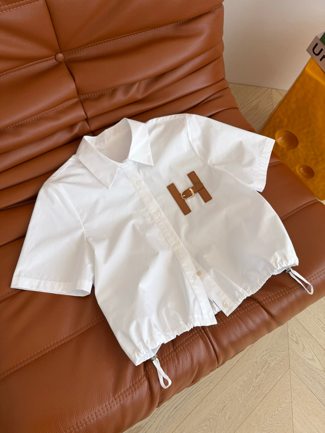 Short sleeve shirt
