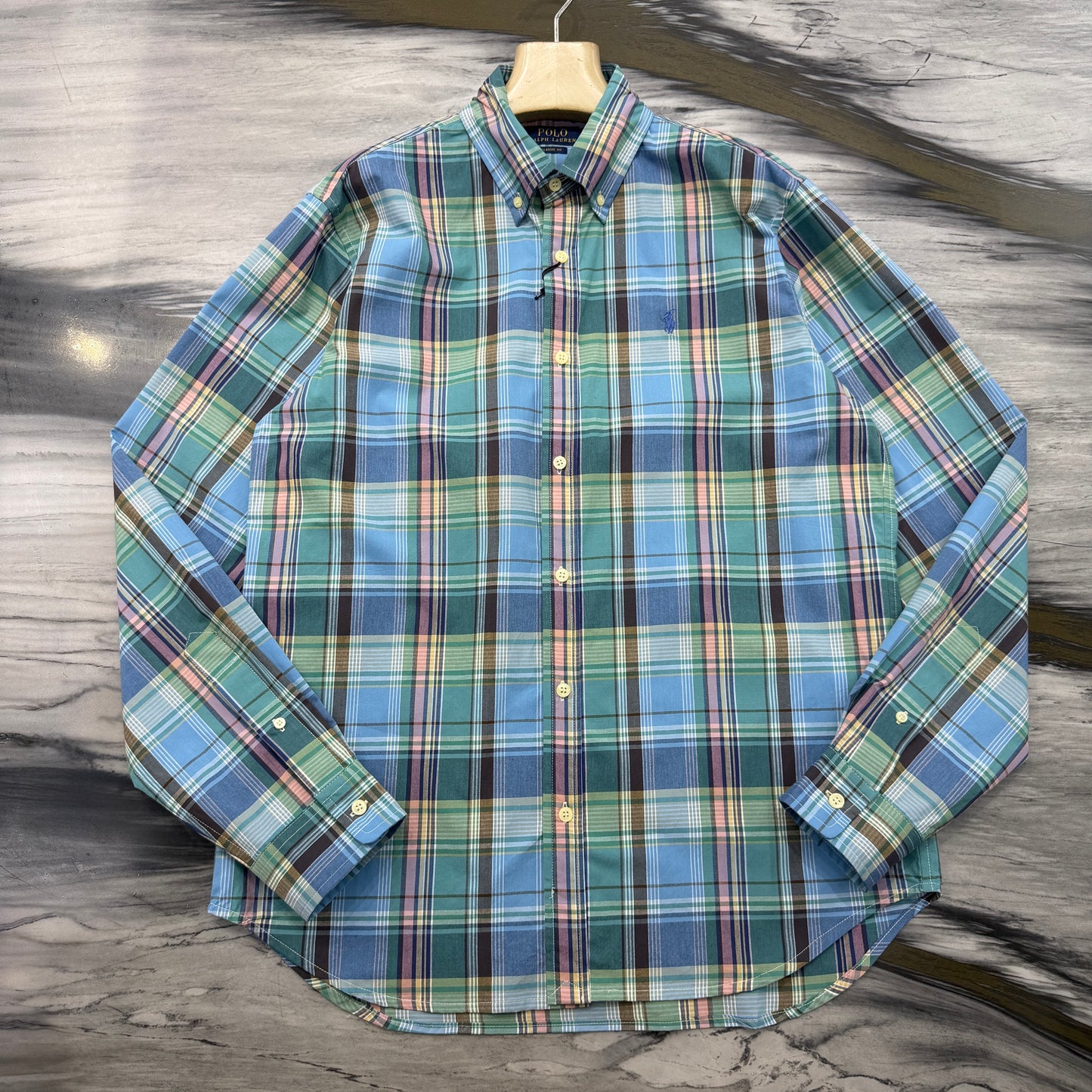 Long sleeve shirt