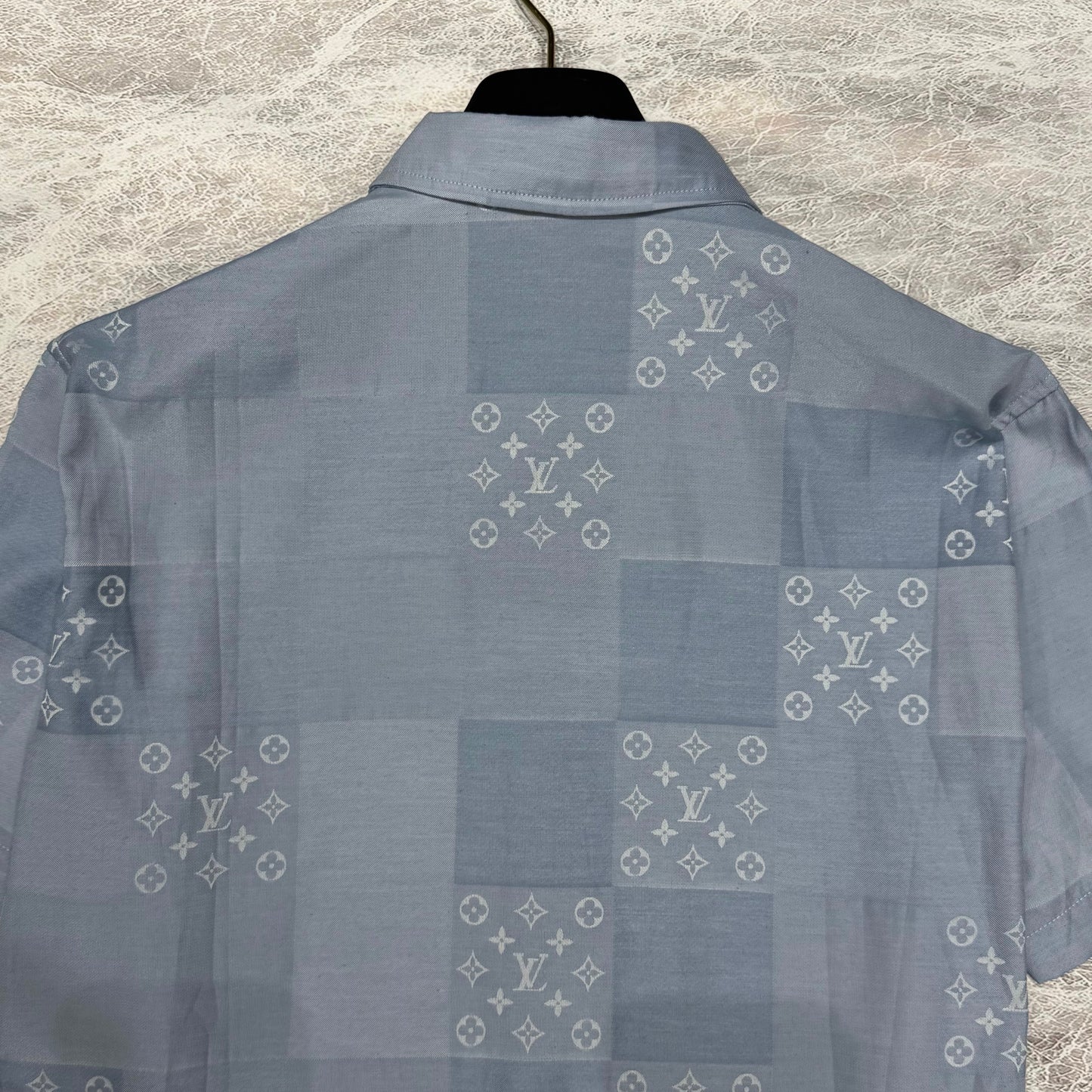 Short sleeve shirt