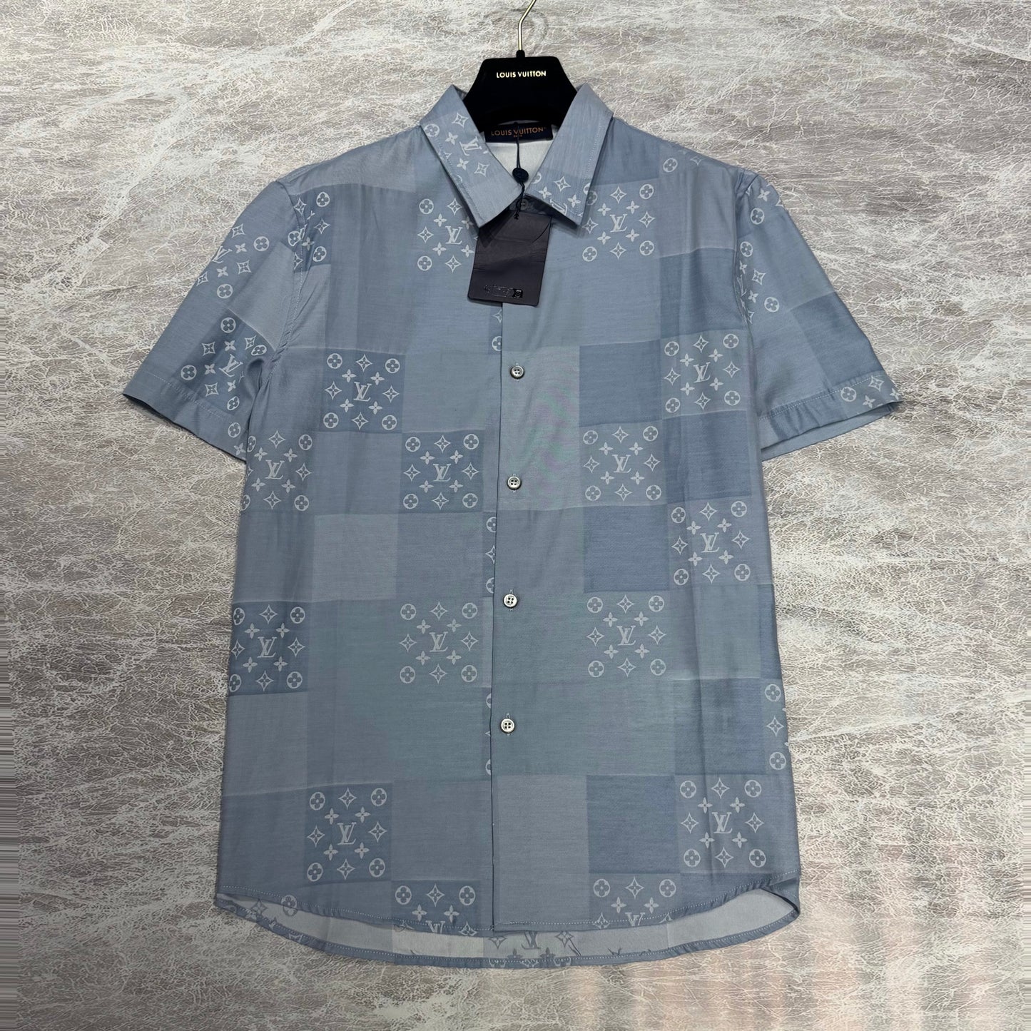 Short sleeve shirt