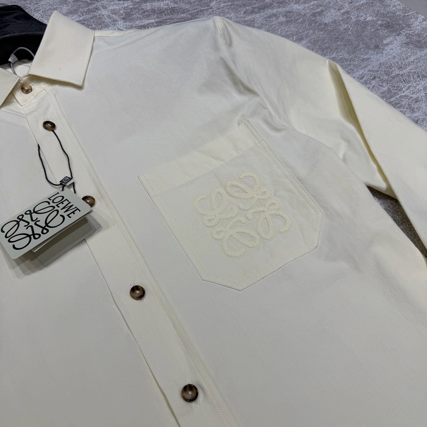 Long sleeve shirt