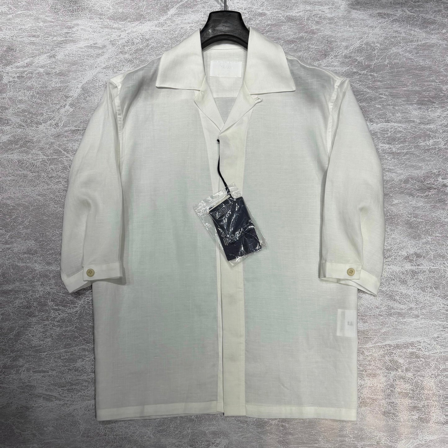 Short sleeve shirt