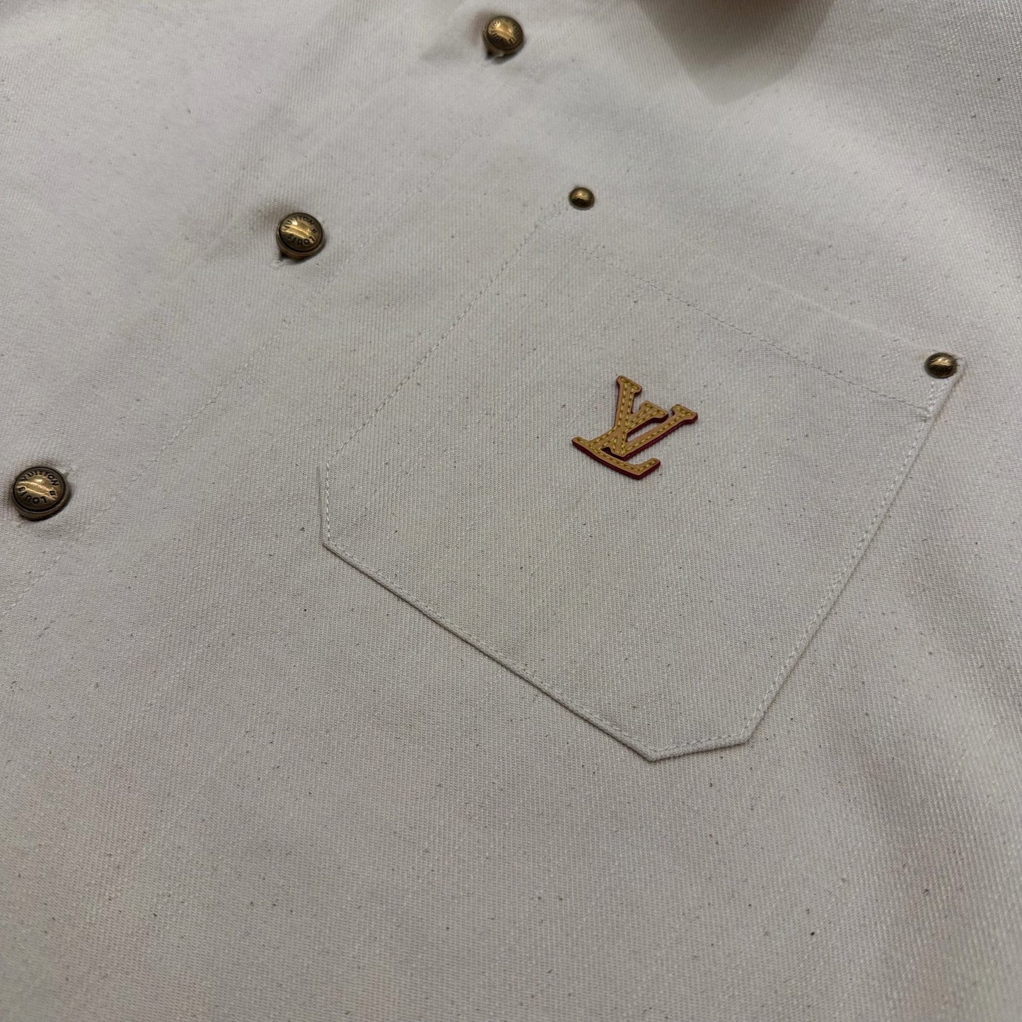 Short sleeve shirt