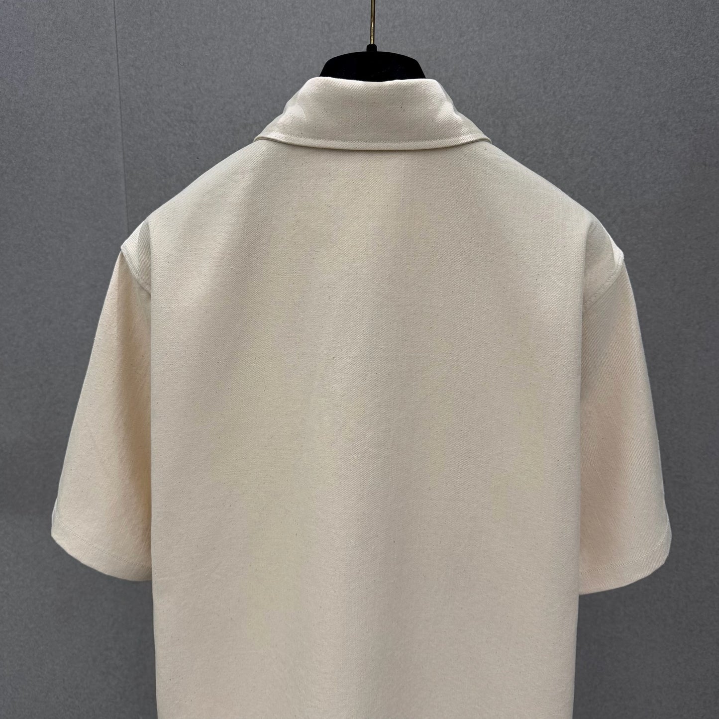 Short sleeve shirt