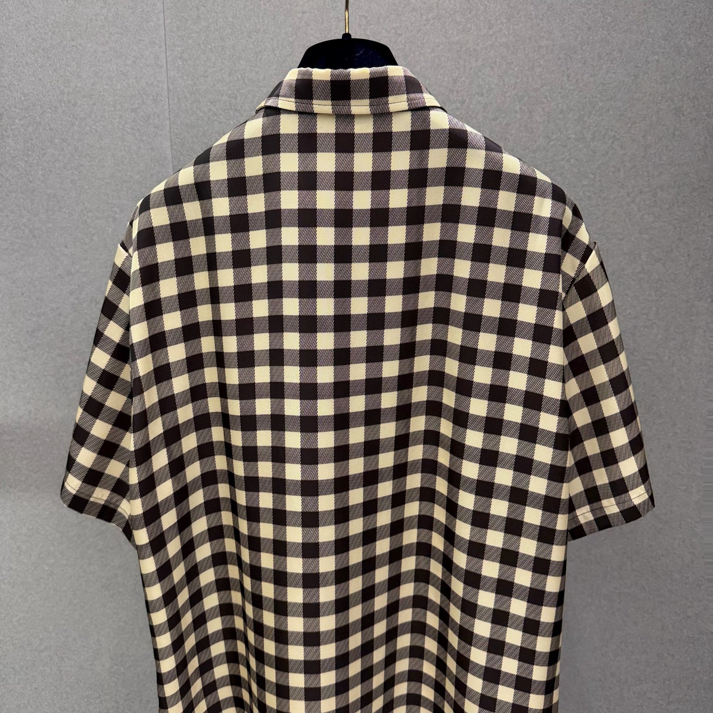 Short sleeve shirt