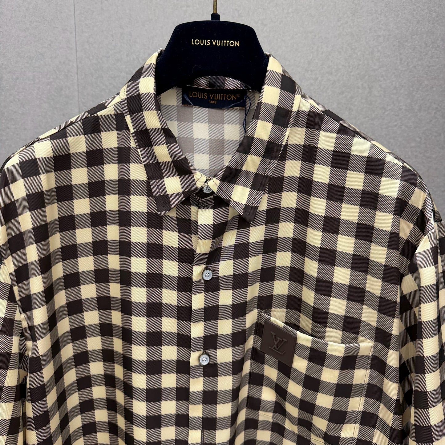 Short sleeve shirt