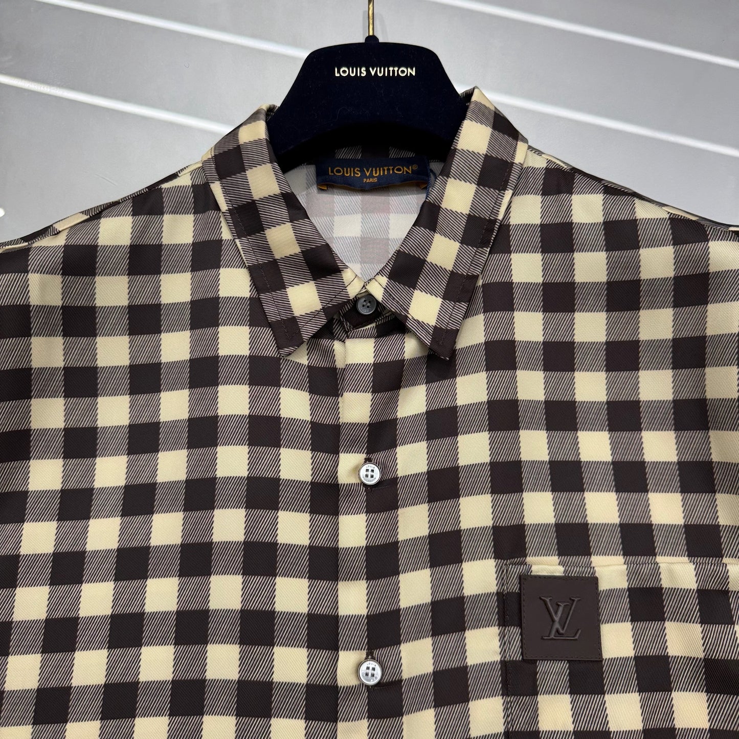 Short sleeve shirt