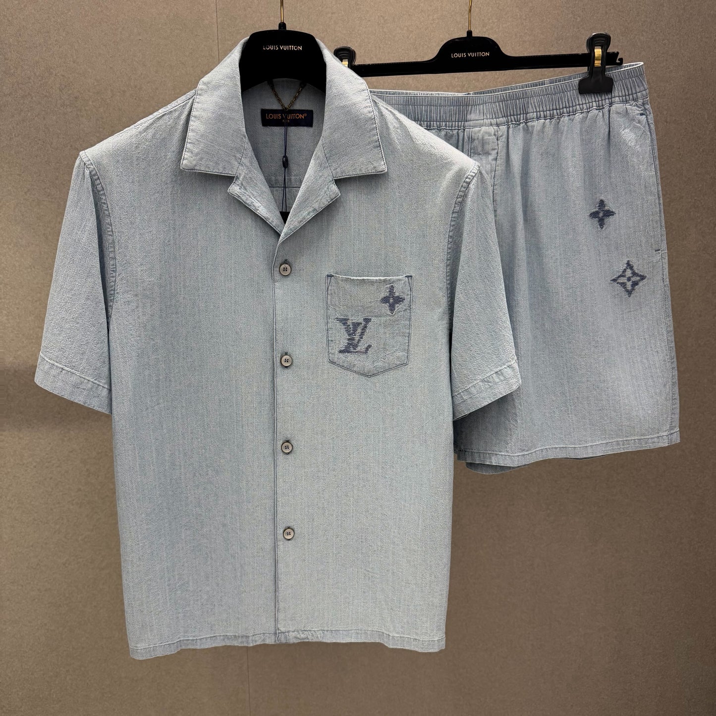 Short sleeve shirt