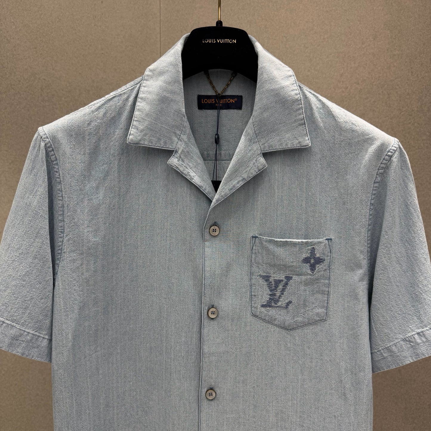 Short sleeve shirt